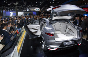 jaglaautoshow16111621a