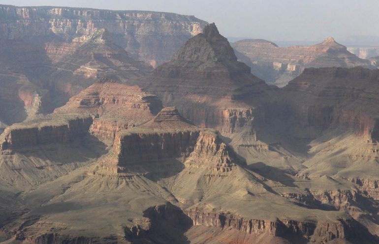 ua_Automaat-plaat-center-console_ua