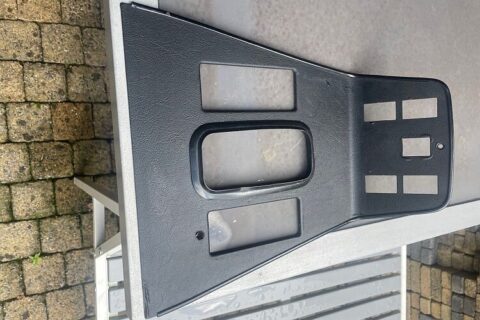 ua_Automaat-plaat-center-console_ua